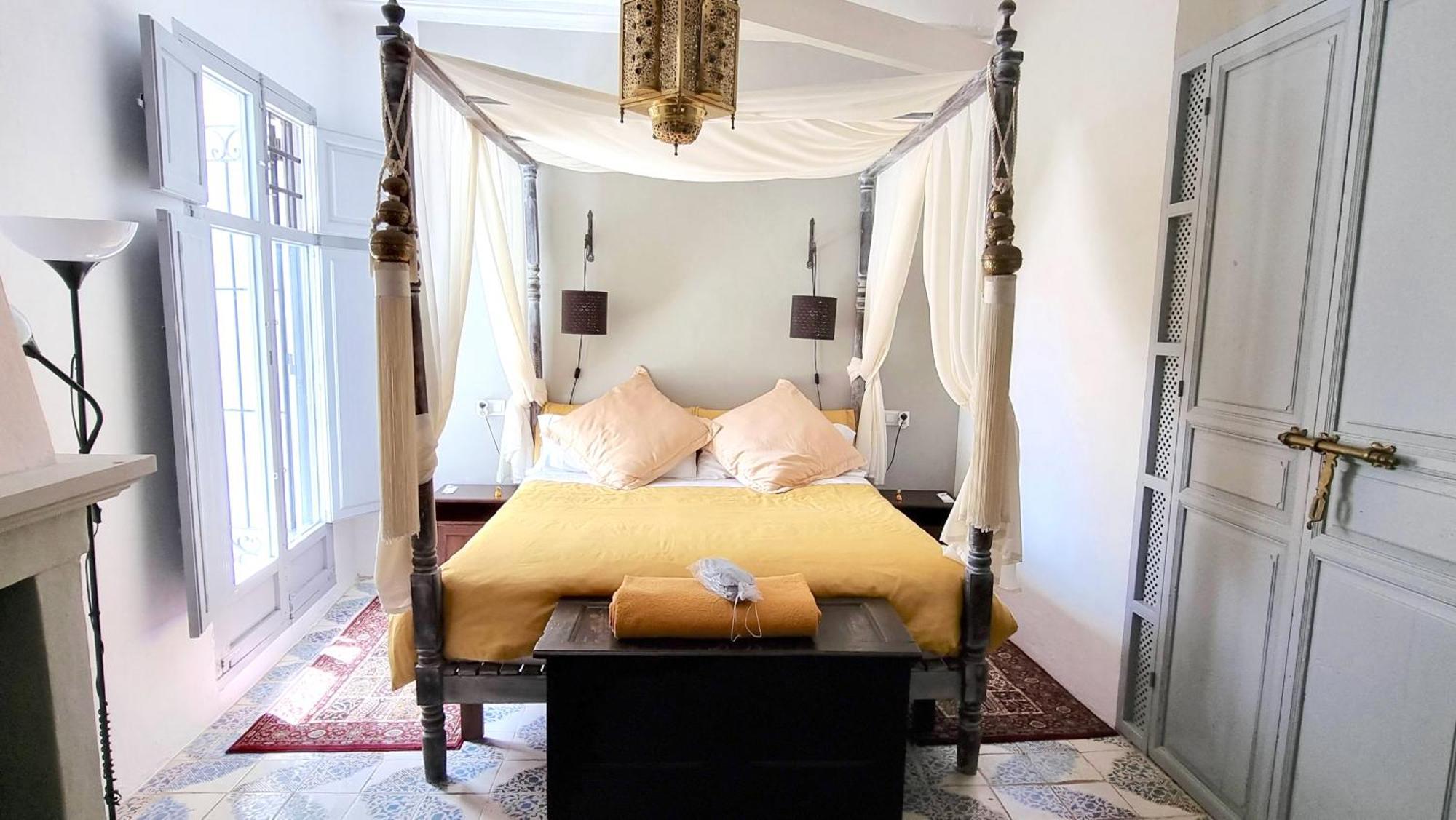 Boutique B&B Numero Cuatro เบนิสซา ภายนอก รูปภาพ